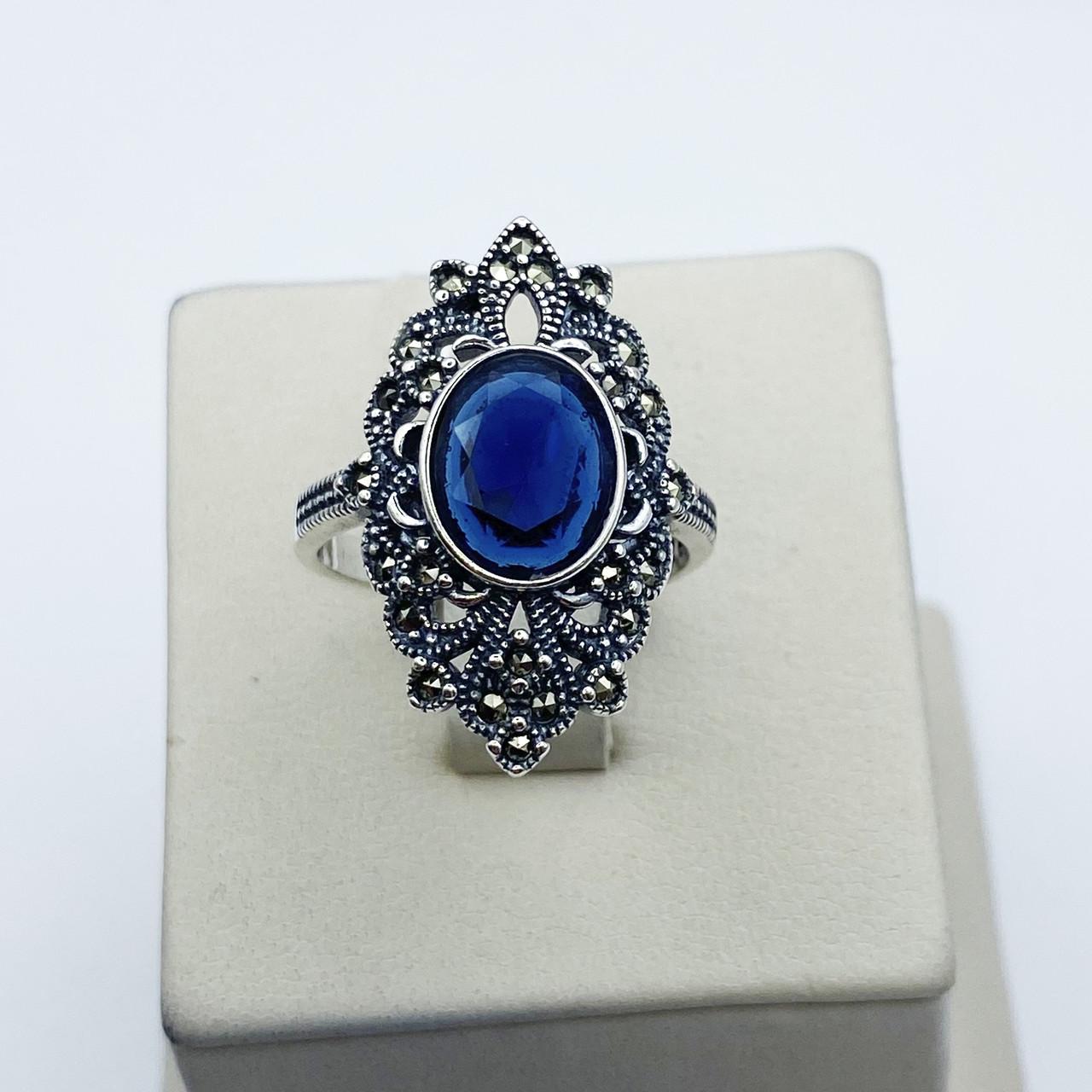 Кольцо серебряное с сапфиром и марказитом р. 18 6,11 г (2042518069)