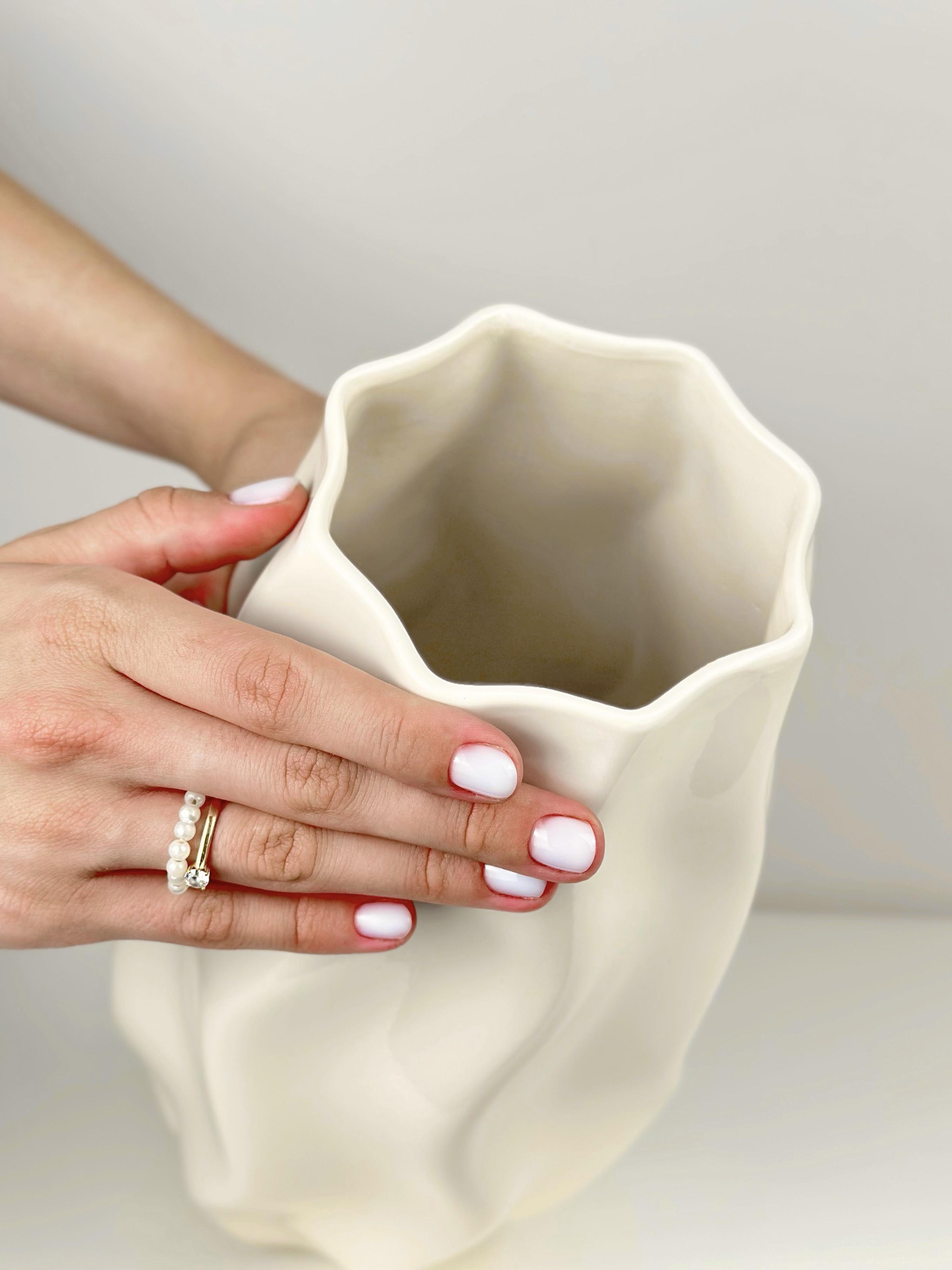 Ваза для цветов и декора глиняная керамическая Волна 30 см Бежевый (4001-9) - фото 3