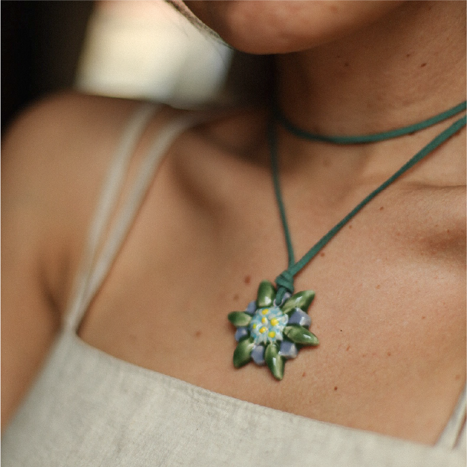 Підвіска на шию Едельвейс Темно-зелений