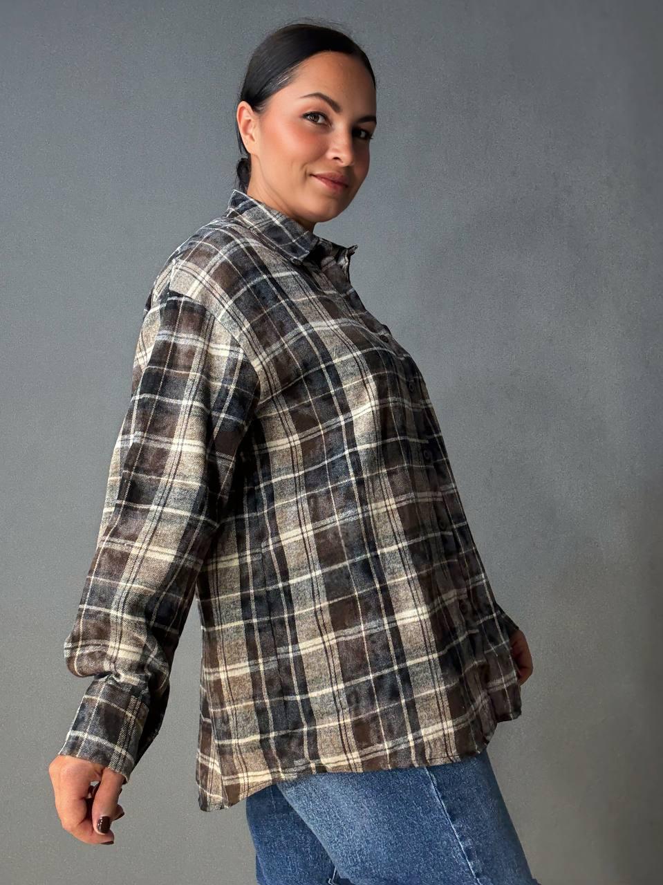 Сорочка жіноча YZY 7765 в клітинку оверсайз широка варена OS Темно-коричневий (4918) - фото 5 Сорочка жіноча YZY 7765 в клітинку оверсайз широка варена OS Темно-коричневий (4918) - фото 5