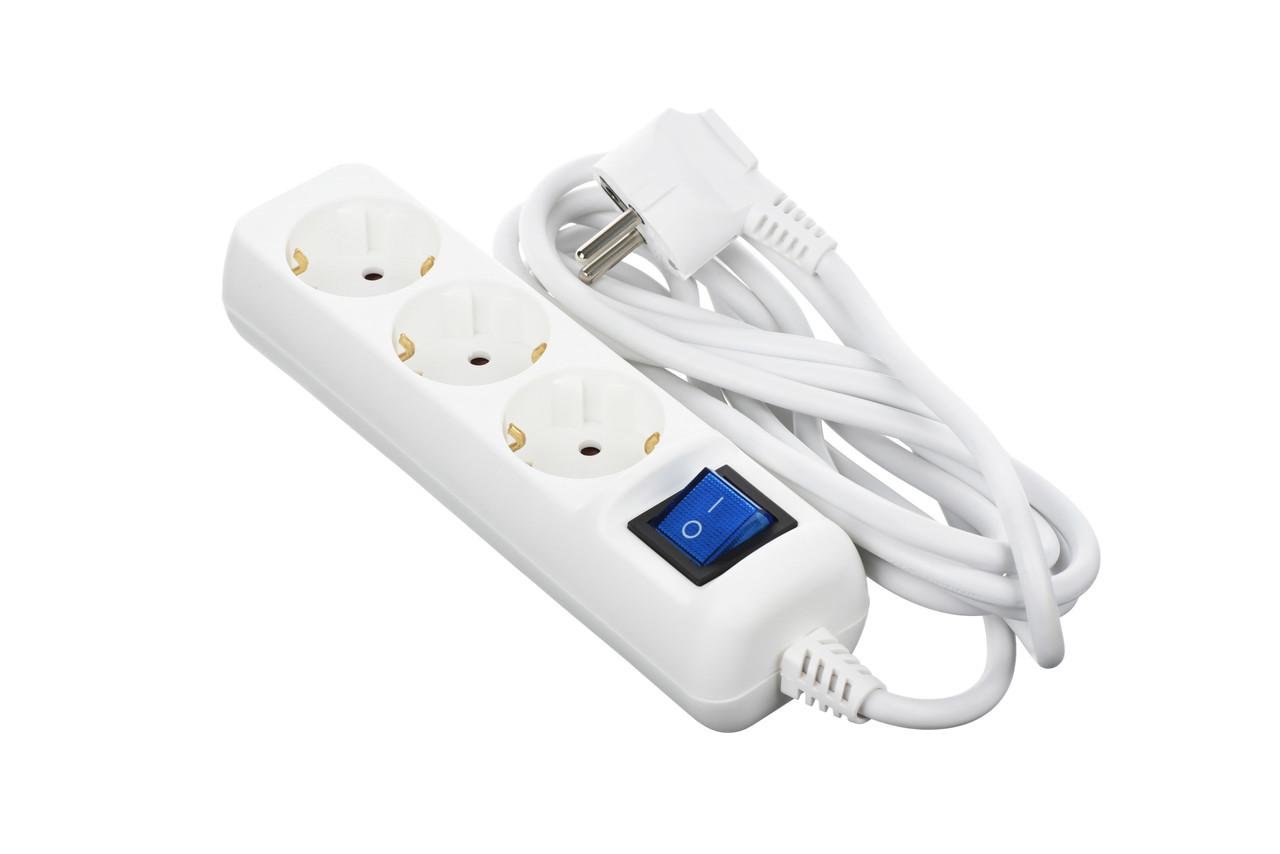 Подовжувач мережевий 2E U03ESM1.5 на 3 розетки з вимикачем 1,5 м Білий (iz15685)