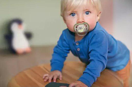 Пустышка Philips Avent Ultra Air для мальчиков 6-18 месяцев 2 шт.(143208) - фото 4 Пустышка Philips Avent Ultra Air для мальчиков 6-18 месяцев 2 шт.(143208) - фото 4