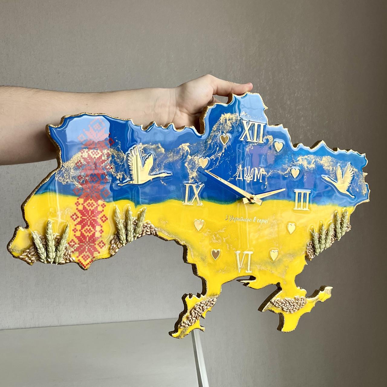 Часы настенные из эпоксидной смолы Карта Украины 90х57 см