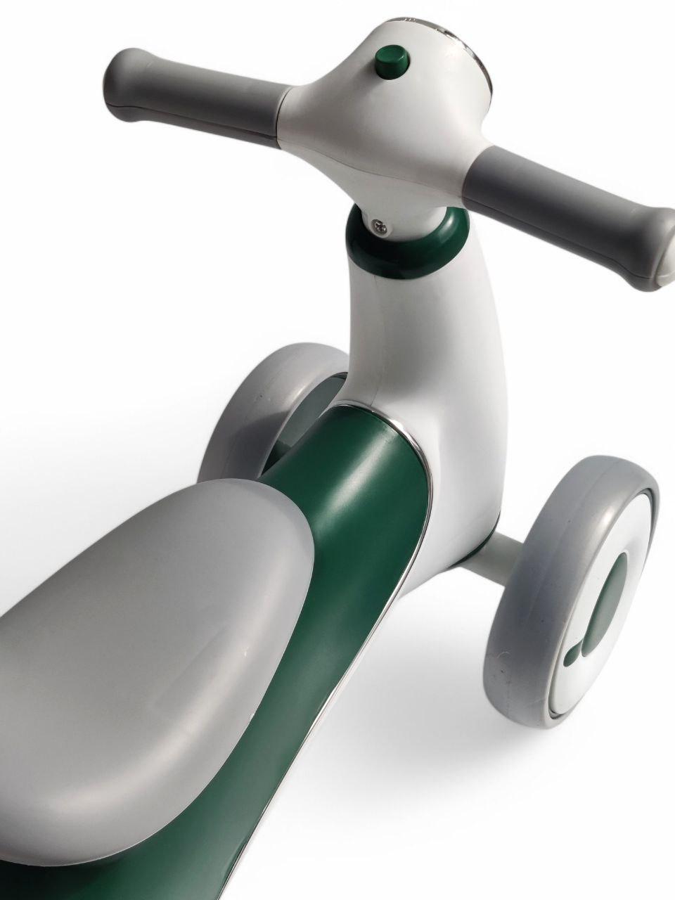 Біговел Vintage Scooter XS008 на 4 колесах до 40 кг зі світловими та звуковими ефектами Зелений (XS008r-s) - фото 6