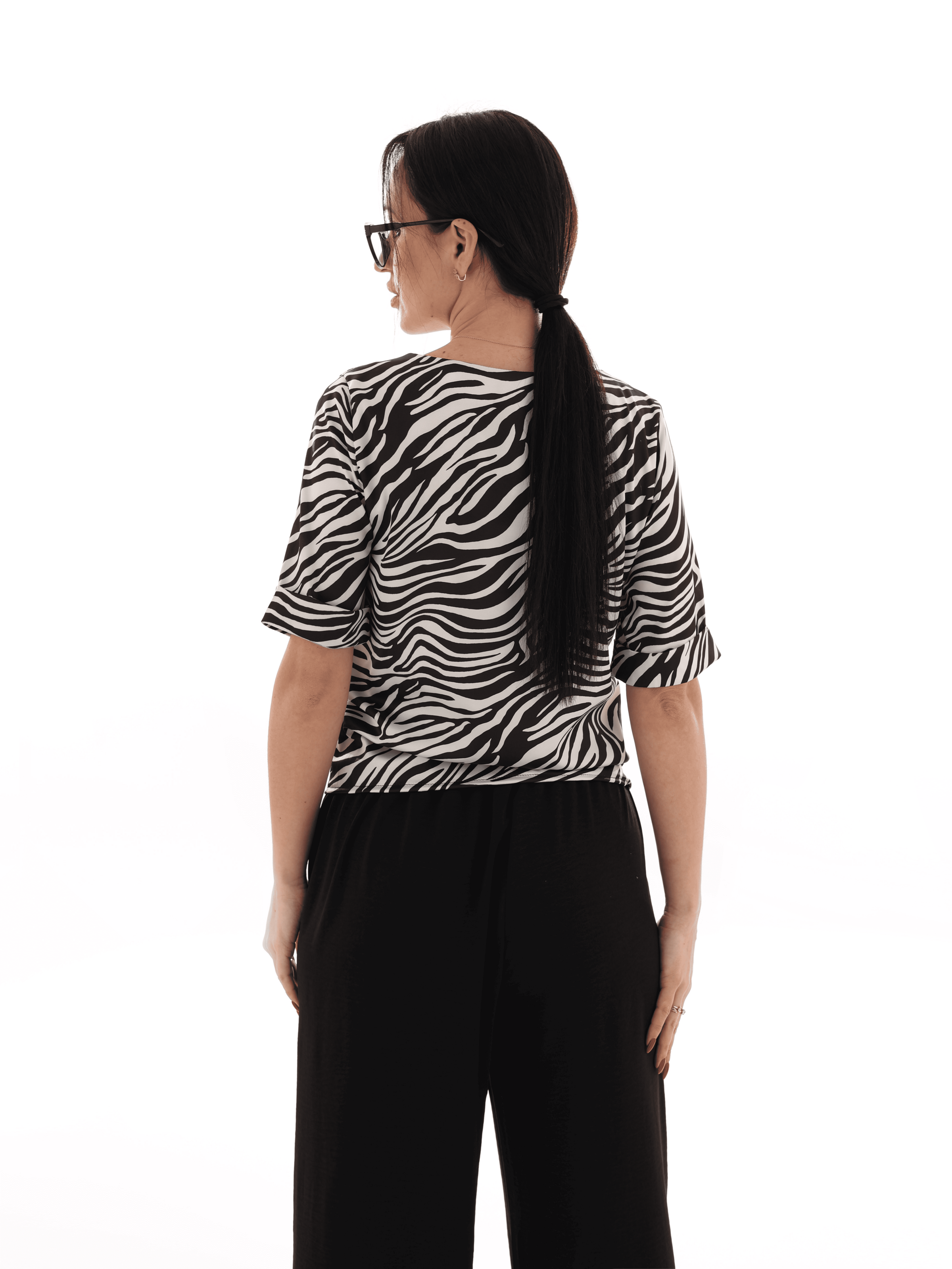 Блуза женская est. 1991 р. 42 Черно-белый (278186-42) - фото 4 Блуза женская est. 1991 р. 42 Черно-белый (278186-42) - фото 4