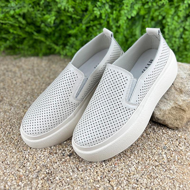 Лофери жіночі шкіряні Е-0010152-2 з імітацією перфорації р. 38 24,5 см Бежевий (25330905) - фото 2 Лофери жіночі шкіряні Е-0010152-2 з імітацією перфорації р. 38 24,5 см Бежевий (25330905) - фото 2