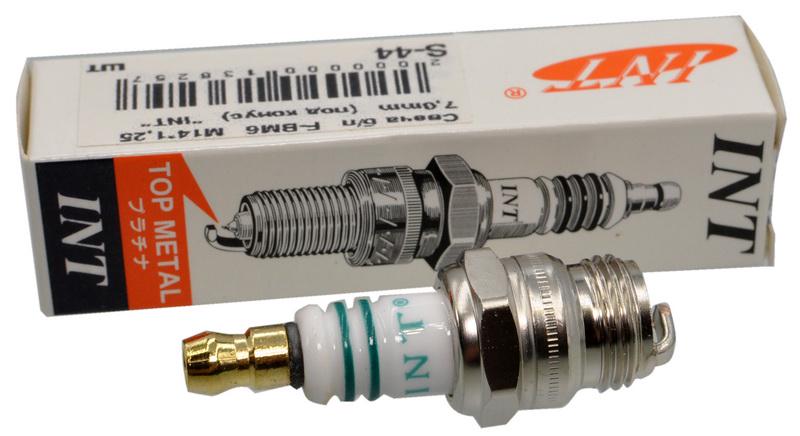 Свеча зажигания INT F-BM6 L49 мм резьба M14х1,25 7 мм под 16 ключ