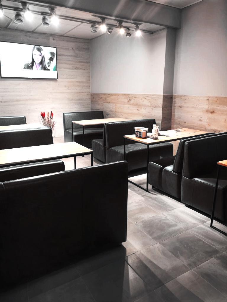 Диван для кафе Tobi Sho Прайм с высокой спинкой без подлокотников 1000x630x850 мм кожзам Темный шоколад (22311) - фото 4 Диван для кафе Tobi Sho Прайм с высокой спинкой без подлокотников 1000x630x850 мм кожзам Темный шоколад (22311) - фото 4