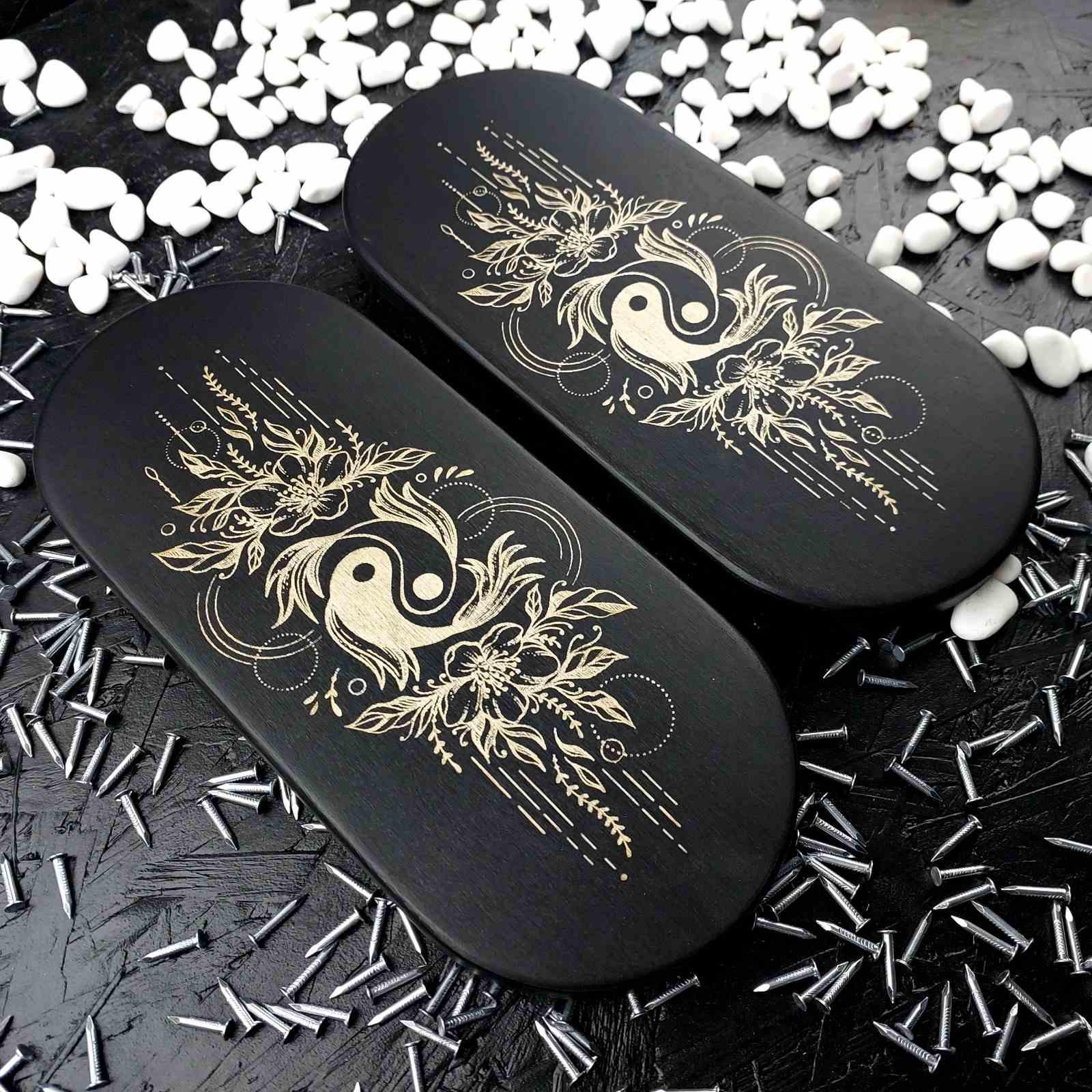 Доски Садху с рисунком Инь-Янь шаг 10 мм с чехлом (26965524)