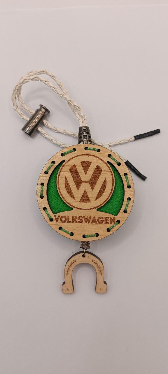 Ароматизатор для авто Volkswagen из дерева и войлока и аромапарфюм 10 мл (26630390) - фото 2 Ароматизатор для авто Volkswagen из дерева и войлока и аромапарфюм 10 мл (26630390) - фото 2