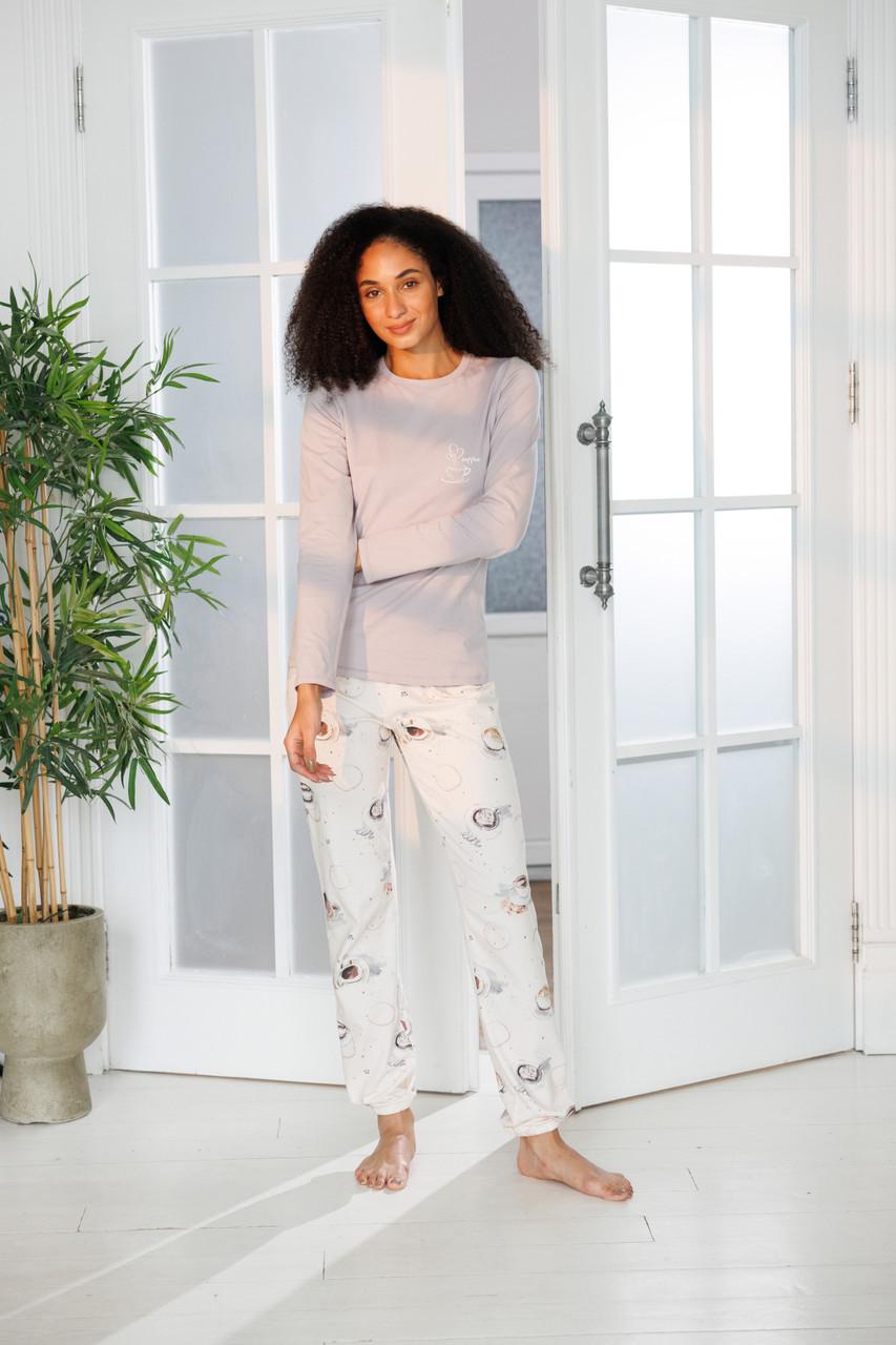 Піжама жіноча бавовняна Roksana лонгслів із довгим рукавом/штани на манжетах L Молочний/Сірий (1297/16206) Піжама жіноча бавовняна Roksana лонгслів із довгим рукавом/штани на манжетах L Молочний/Сірий (1297/16206)