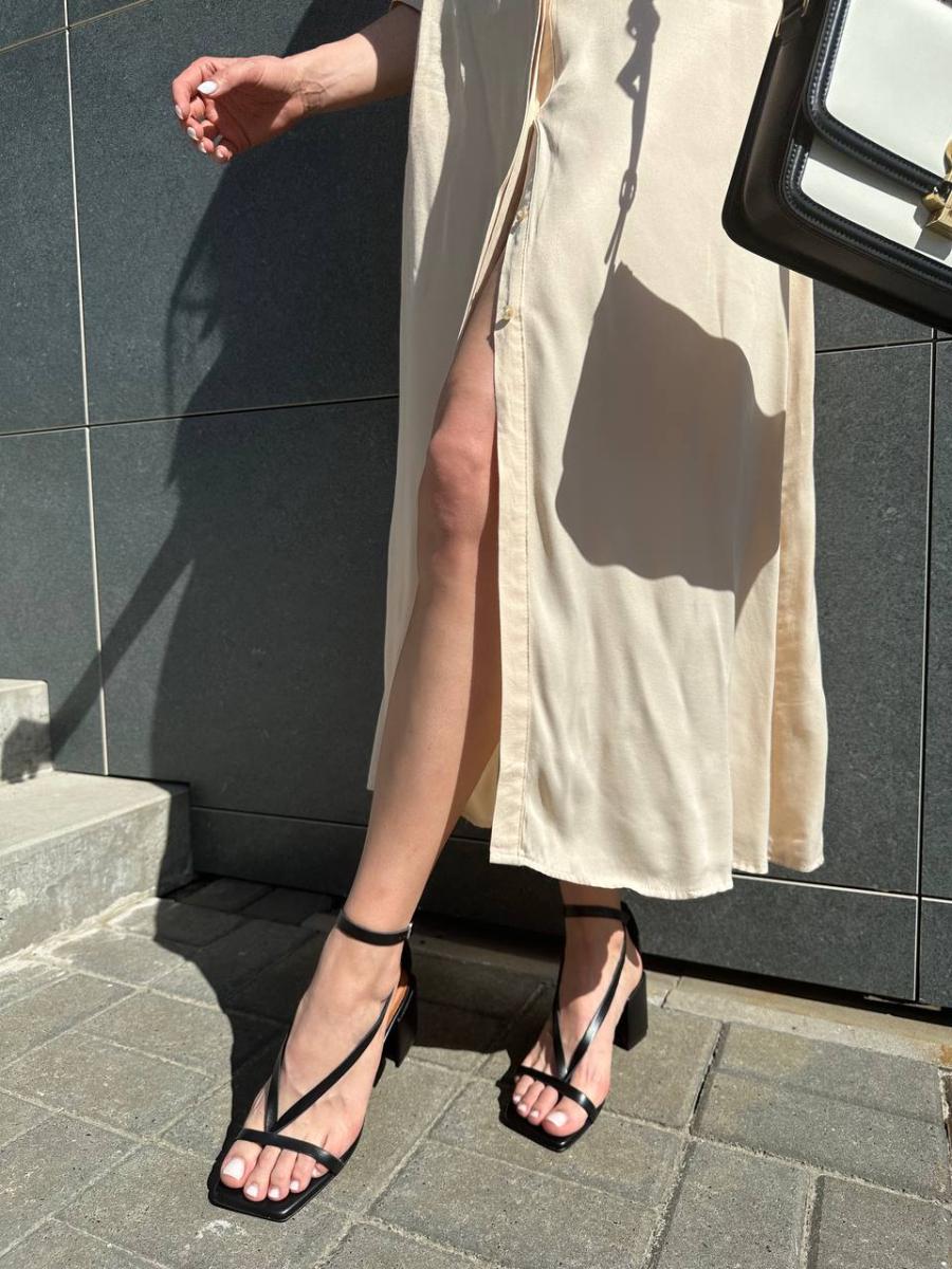 Босоножки женские кожаные на небольшом каблуке р. 41 Черный (9400/41)