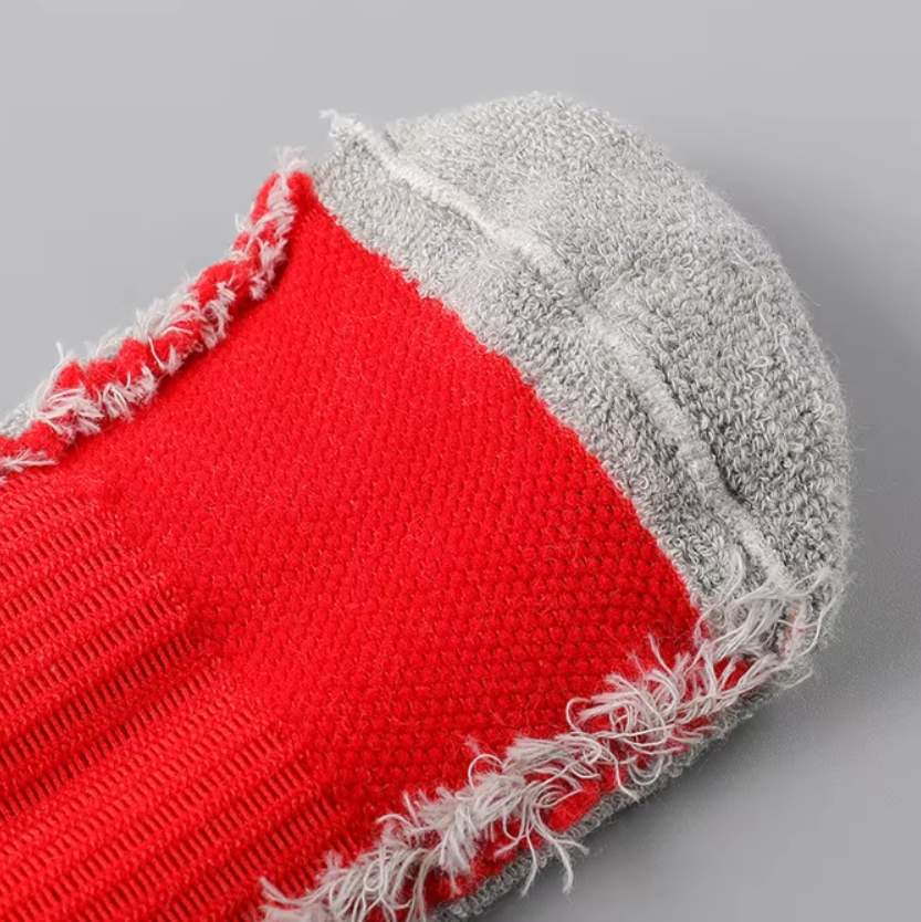 Гетри футбольні ігрові тренувальні спортивні з антиковзним покриттям L EU р. 42-45 Червоний - фото 4 Гетри футбольні ігрові тренувальні спортивні з антиковзним покриттям L EU р. 42-45 Червоний - фото 4