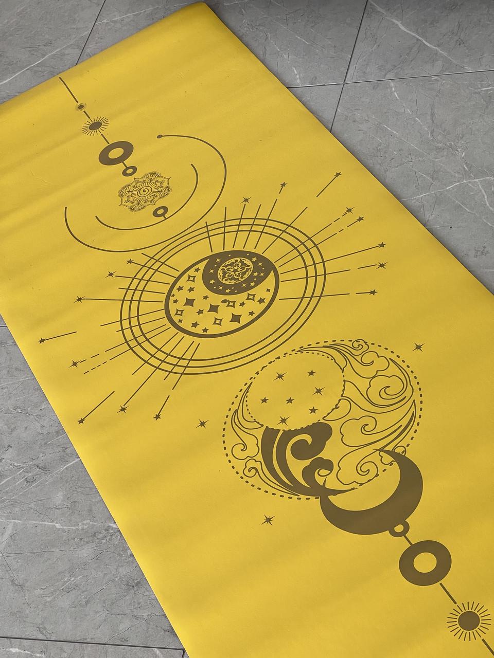 Коврик для йоги Lita Фазы луны PU премиальный каучуковый 183х68х0,5 см Желтый (13510844) - фото 2 Коврик для йоги Lita Фазы луны PU премиальный каучуковый 183х68х0,5 см Желтый (13510844) - фото 2
