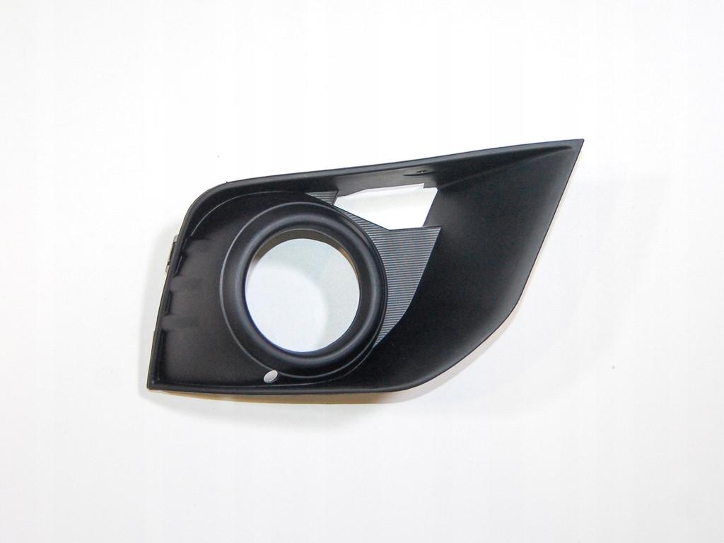 Решетка бампера AVTM Mitsubishi ASX 16- правая с отверстием под противотуманки (8321A718)