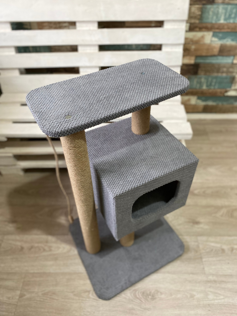 Когтеточка-домик 85х50х50 см Серый (21706957) - фото 2 Когтеточка-домик 85х50х50 см Серый (21706957) - фото 2