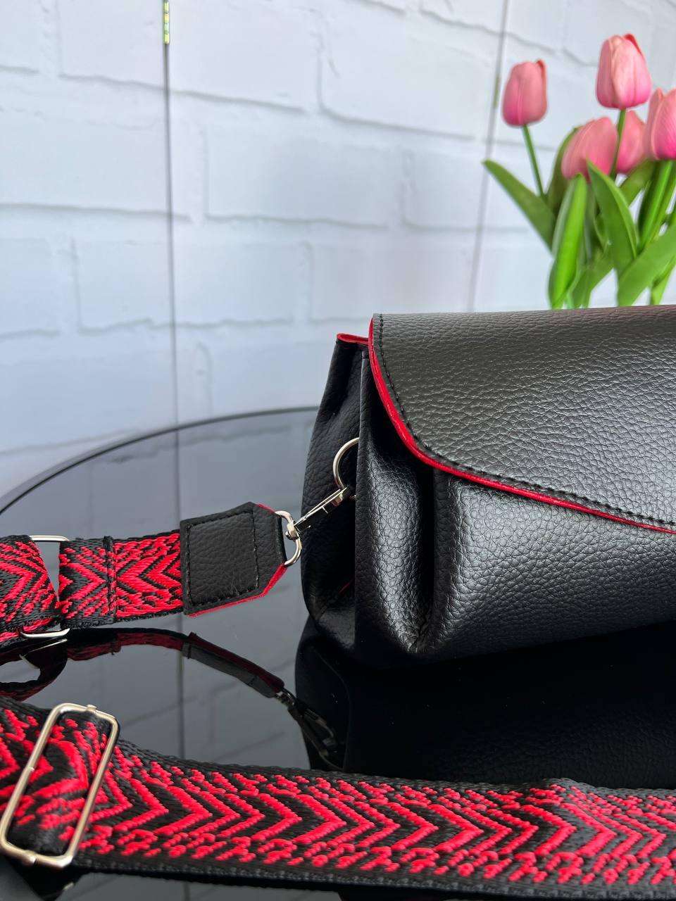 Сумка жіноча клатч крос-боді з екошкіри під клапаном на магніті 24х14 см Чорний (2683574762) - фото 4 Сумка жіноча клатч крос-боді з екошкіри під клапаном на магніті 24х14 см Чорний (2683574762) - фото 4