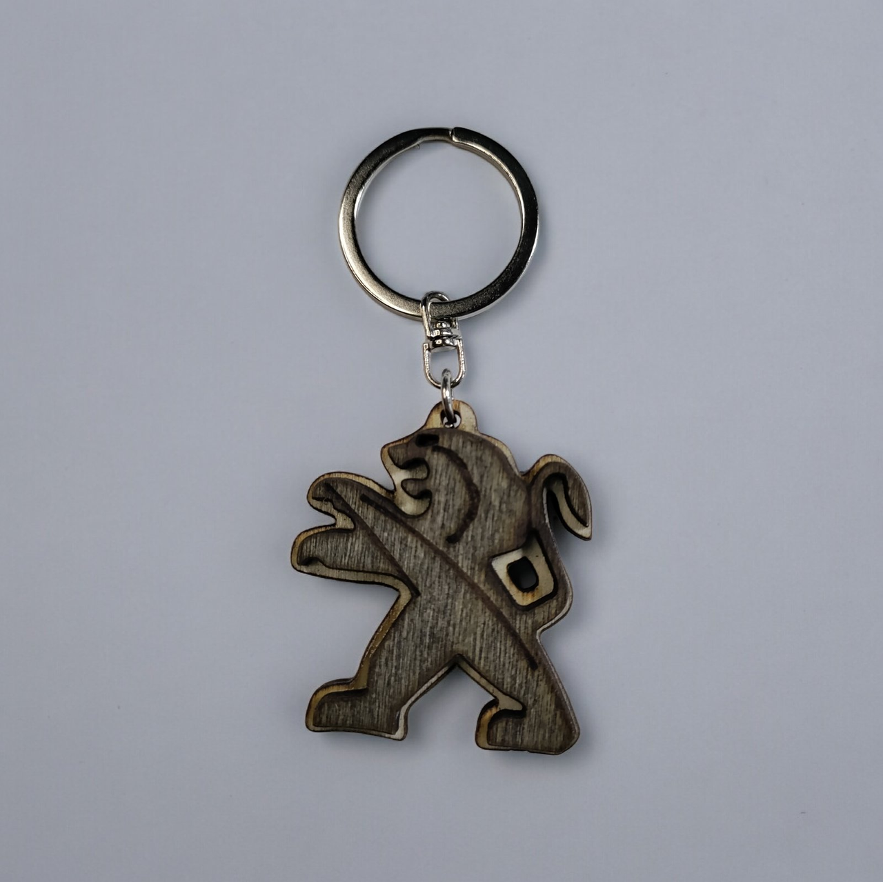 Брелок для автомобиля из дерева Peugeot (2226806413)