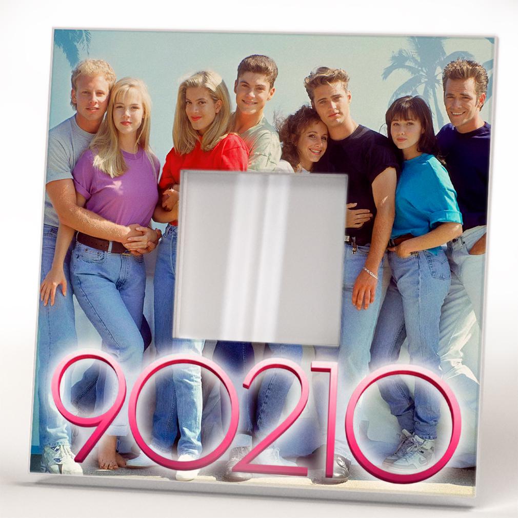 Зеркало декоративное Сериал ''Район Беверли-Хиллз 90210" 260х260 мм (M04643) - фото 2 Зеркало декоративное Сериал ''Район Беверли-Хиллз 90210" 260х260 мм (M04643) - фото 2