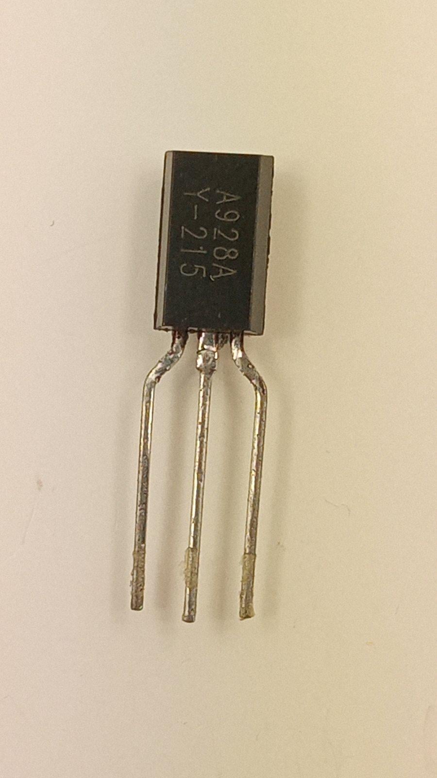 Транзистор 2SA928A PNP 30V 2A 1W 120MHz h21 160-320 TO-92 (07666)