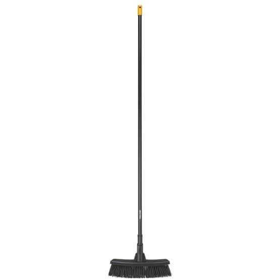 Щетка универсальная Fiskars M (1025921)
