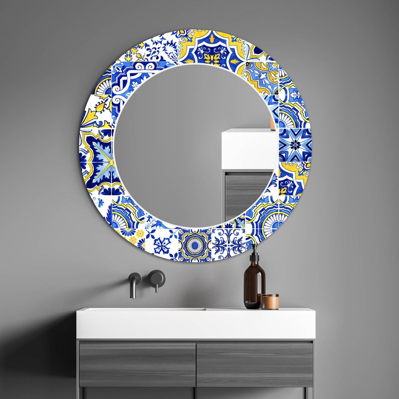 Зеркало на стену NovellaPrint с рисунком плитки круглое 50 см (2004.1)