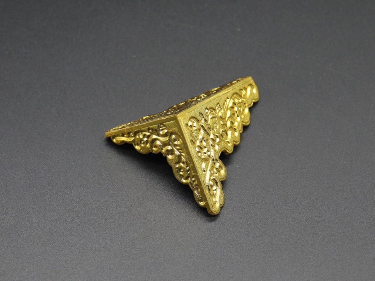 Уголок декоративный тройной 35х35х48 мм Золотой (76997738)