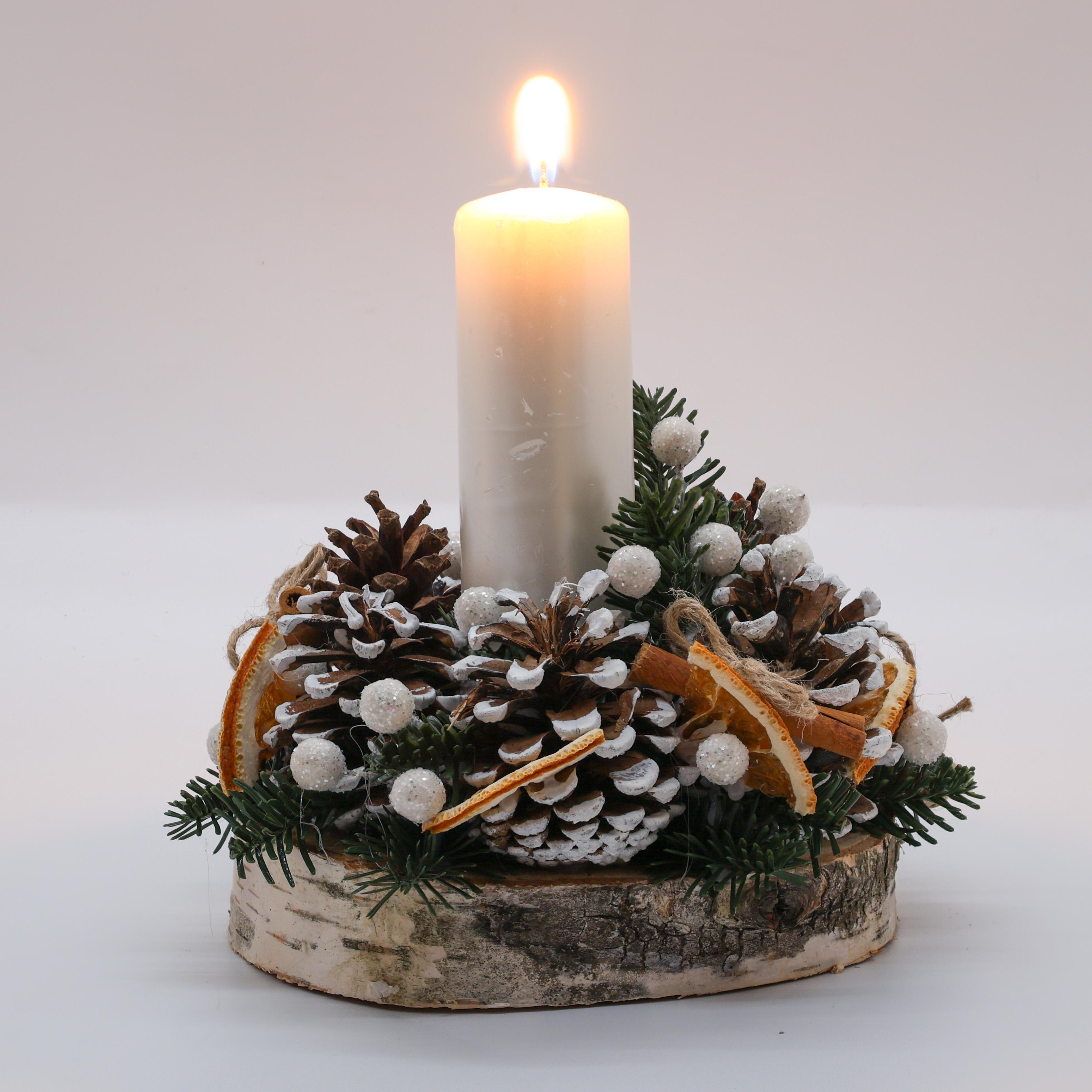 Новогодняя композиция GALA DECOR со свечой белой с шишками и украшениями на 9 основании 15 см (К1515) - фото 2 Новогодняя композиция GALA DECOR со свечой белой с шишками и украшениями на 9 основании 15 см (К1515) - фото 2