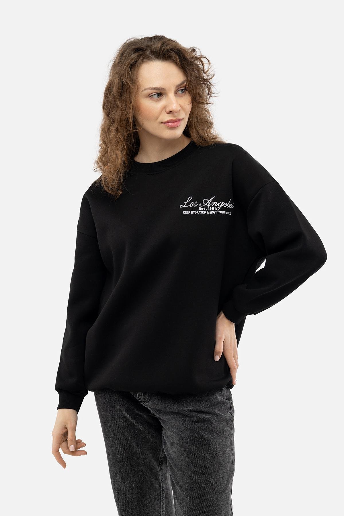 Свитшот женский ЦБ-00234311 р. 46 Черный (SKT000943723) - фото 1 Свитшот женский ЦБ-00234311 р. 46 Черный (SKT000943723) - фото 1