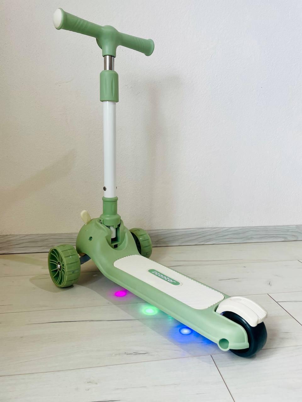 Самокат трехколесный Skiper колеса PU/украинская озвучка и подсветка 125х40 мм (26398285) - фото 2 Самокат трехколесный Skiper колеса PU/украинская озвучка и подсветка 125х40 мм (26398285) - фото 2