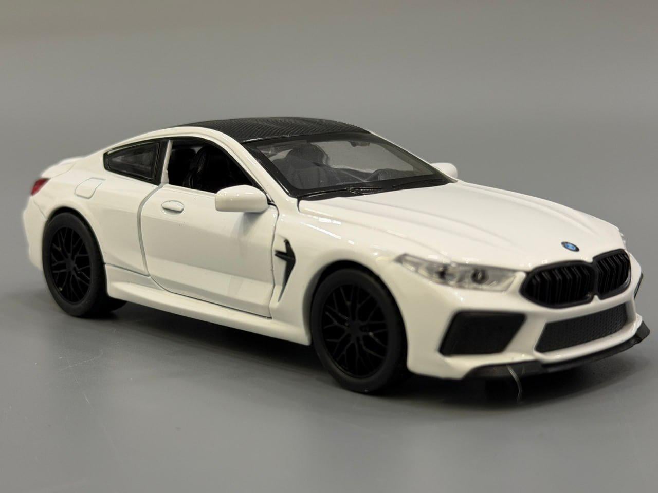 Машина TK Union Group BMW M8 металлопластик 1:32 звук/свет/инерция/открывающаяся дверь/багажник и капот Белый (ТК-12340) Машина TK Union Group BMW M8 металлопластик 1:32 звук/свет/инерция/открывающаяся дверь/багажник и капот Белый (ТК-12340)