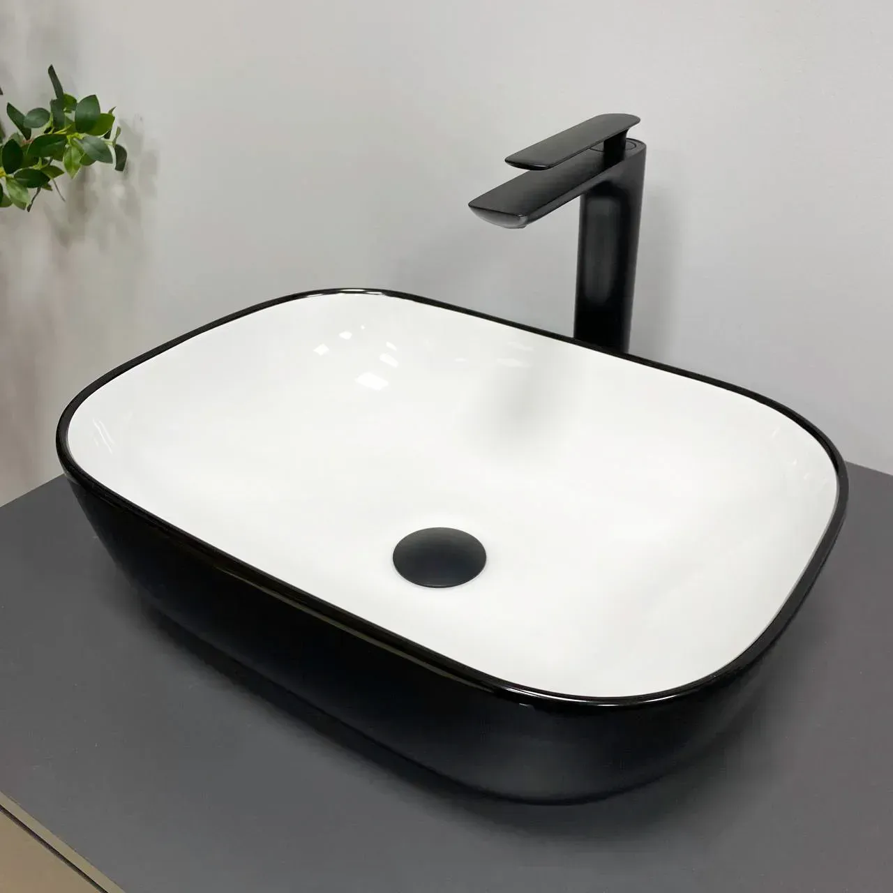 Раковина накладная VBI RAVENNA прямоугольная 460x335 мм Черный (RM-VBI-011226) Раковина накладная VBI RAVENNA прямоугольная 460x335 мм Черный (RM-VBI-011226)