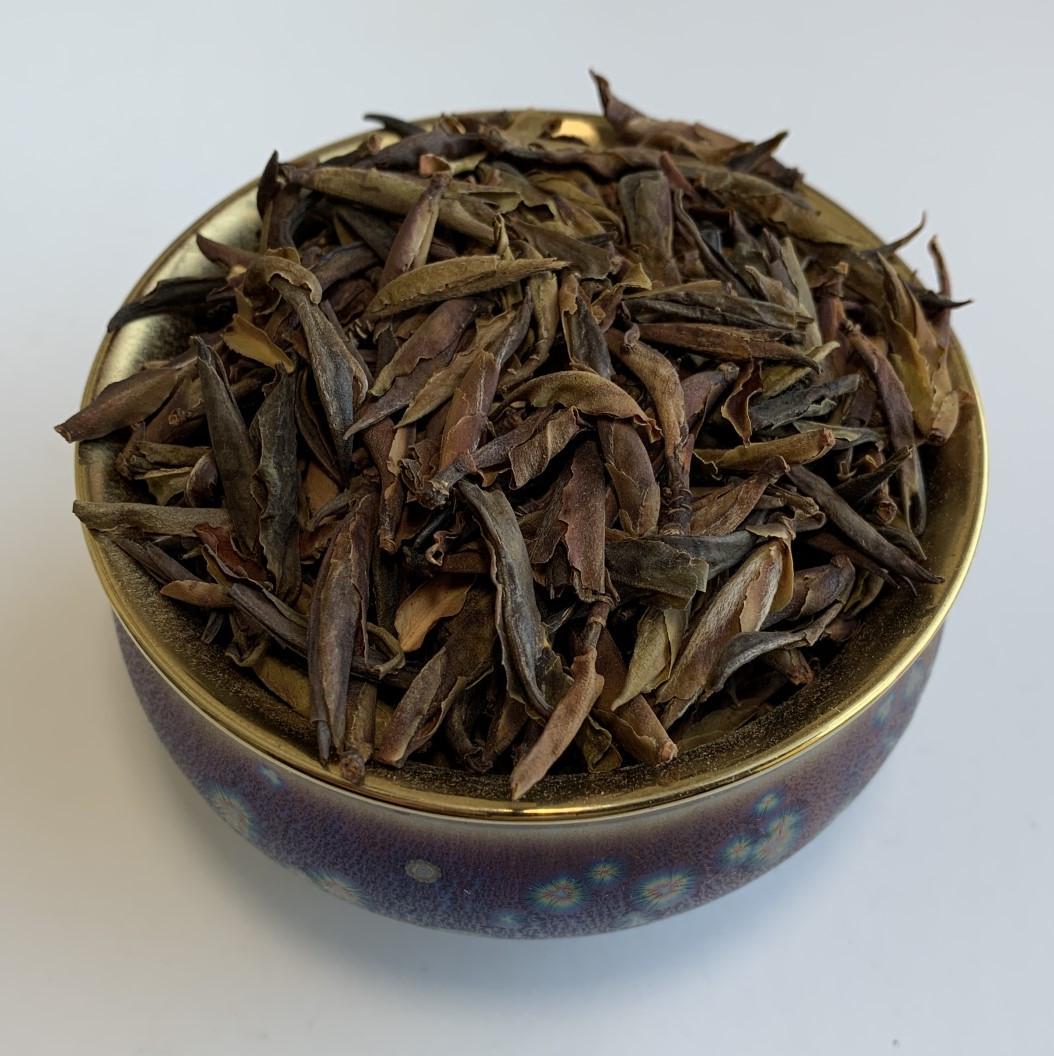 Чай белый Гу Шу Цзы Я Бао пурпурные почки Мэнку