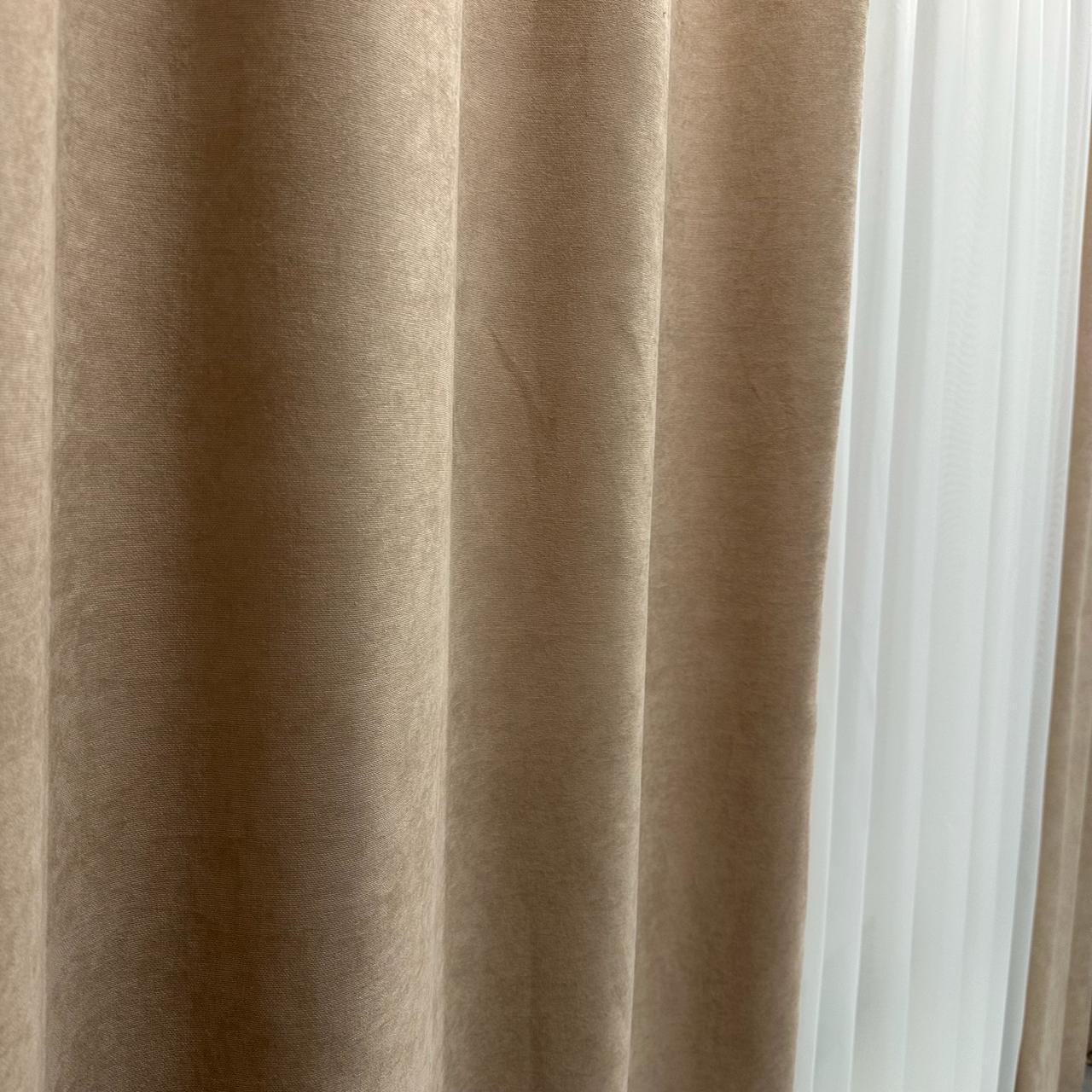 Комплект штор микровелюр 2 шт. 1,5х2,7 м готовые на шторной тесьме 6 см Бежевый (petek-V154) - фото 6