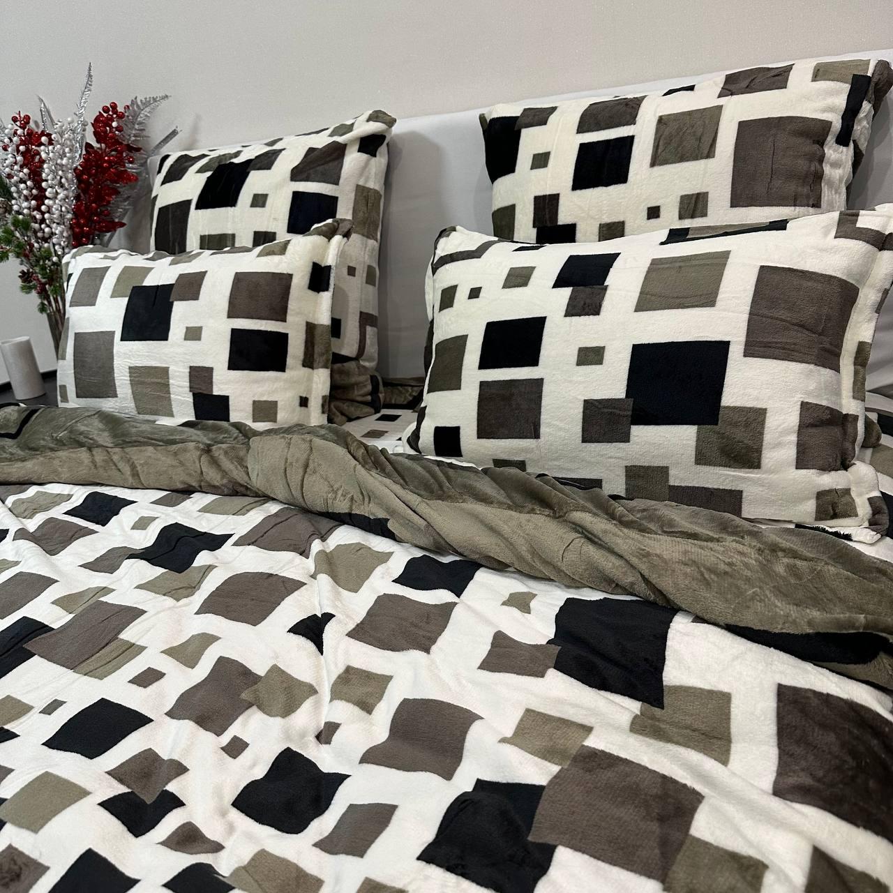 Комплект постільної білизни велюровий з малюнком з 4 наволочками євро 200x230 см Молочно-оливковий (29225212) - фото 3 Комплект постільної білизни велюровий з малюнком з 4 наволочками євро 200x230 см Молочно-оливковий (29225212) - фото 3