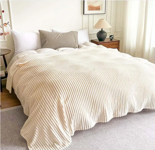 Покрывало велюровое 200х150 см полоса 2 см (105915-2)