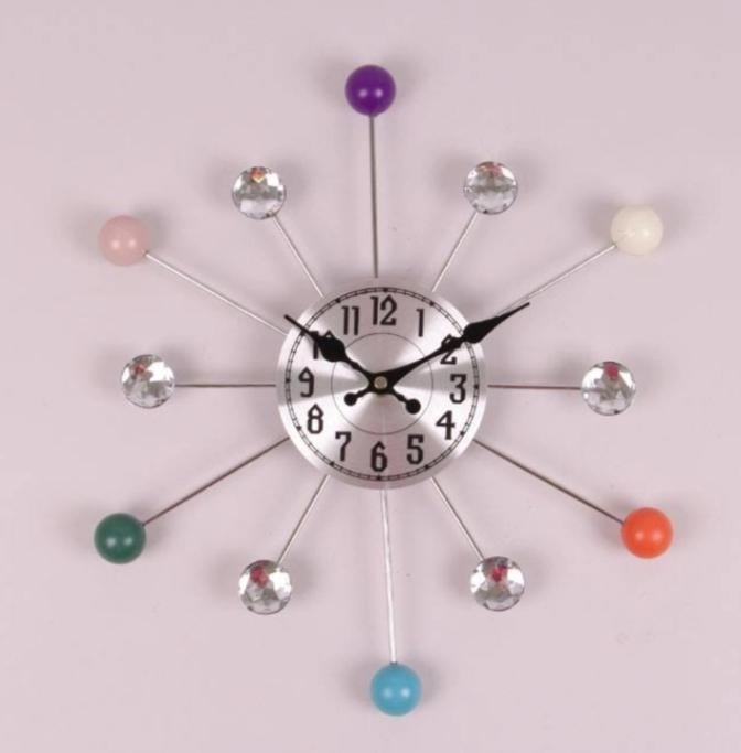 Часы металлические со стразами 37 см (38199)