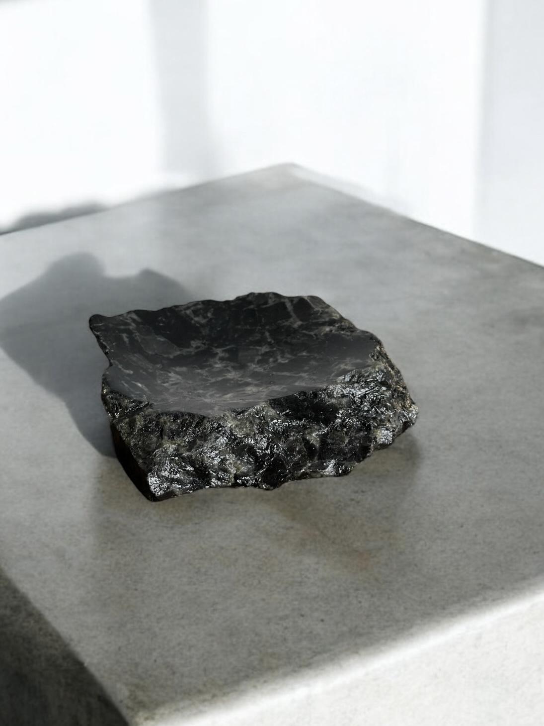 Мильниця з підставкою для прикрас із натурального каменю лабрадорит L 3х14 см