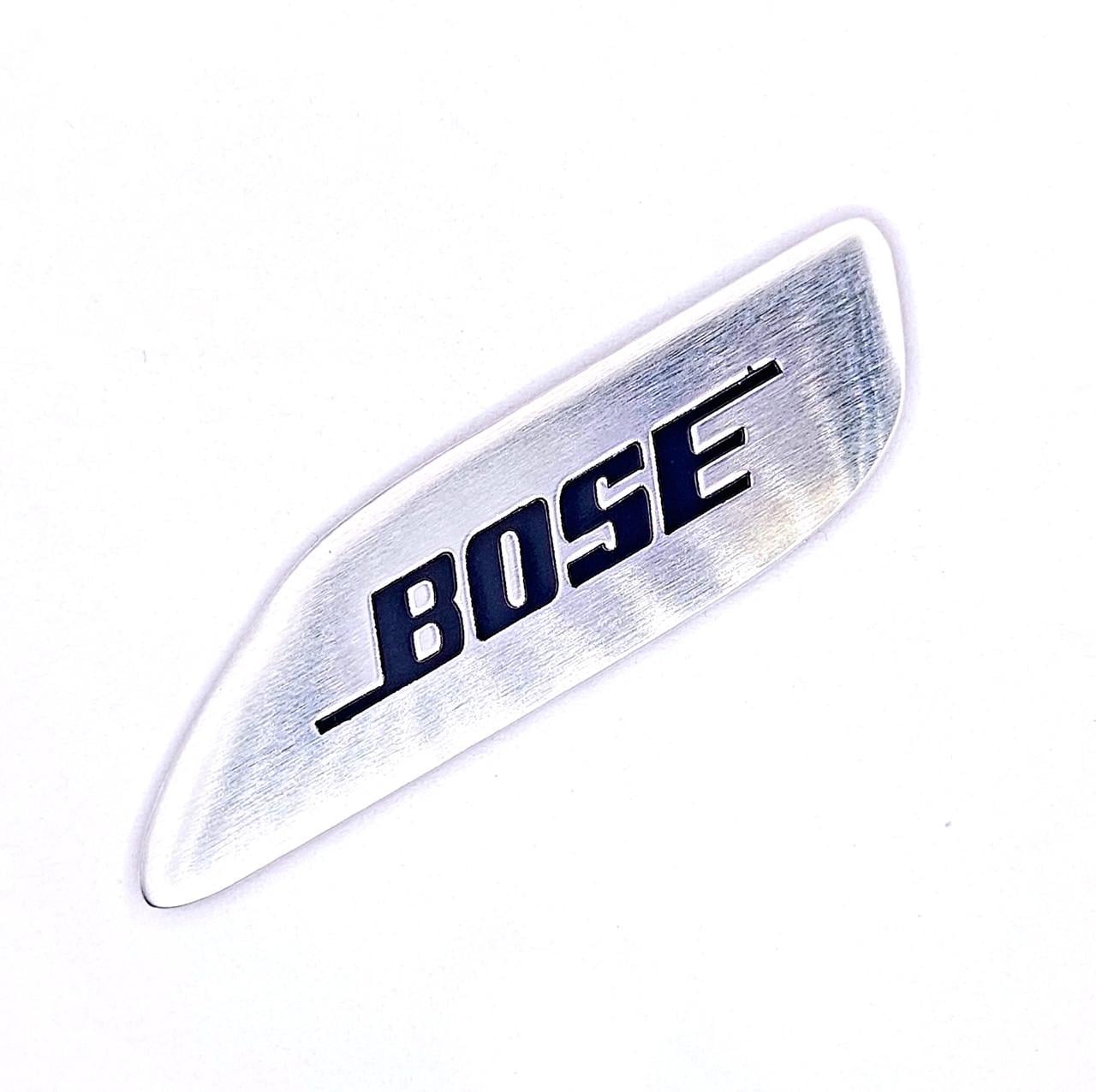 Эмблема Bose на сетку динамика 2,5х0,7 см (1730892909)