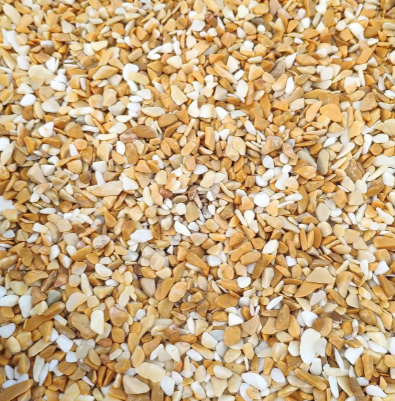 Декоративная штукатурка RАМIX Каменный ковер Крошка Сиена Желто-белая