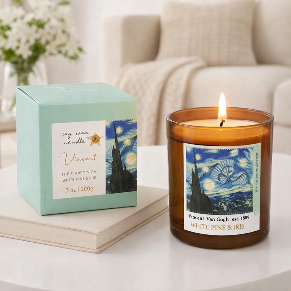 Аромасвеча в стеклянном стакане с крышкой Vincent van Gogh White Pine & Iris 460 г 9x7 см (37-vinc-124649)