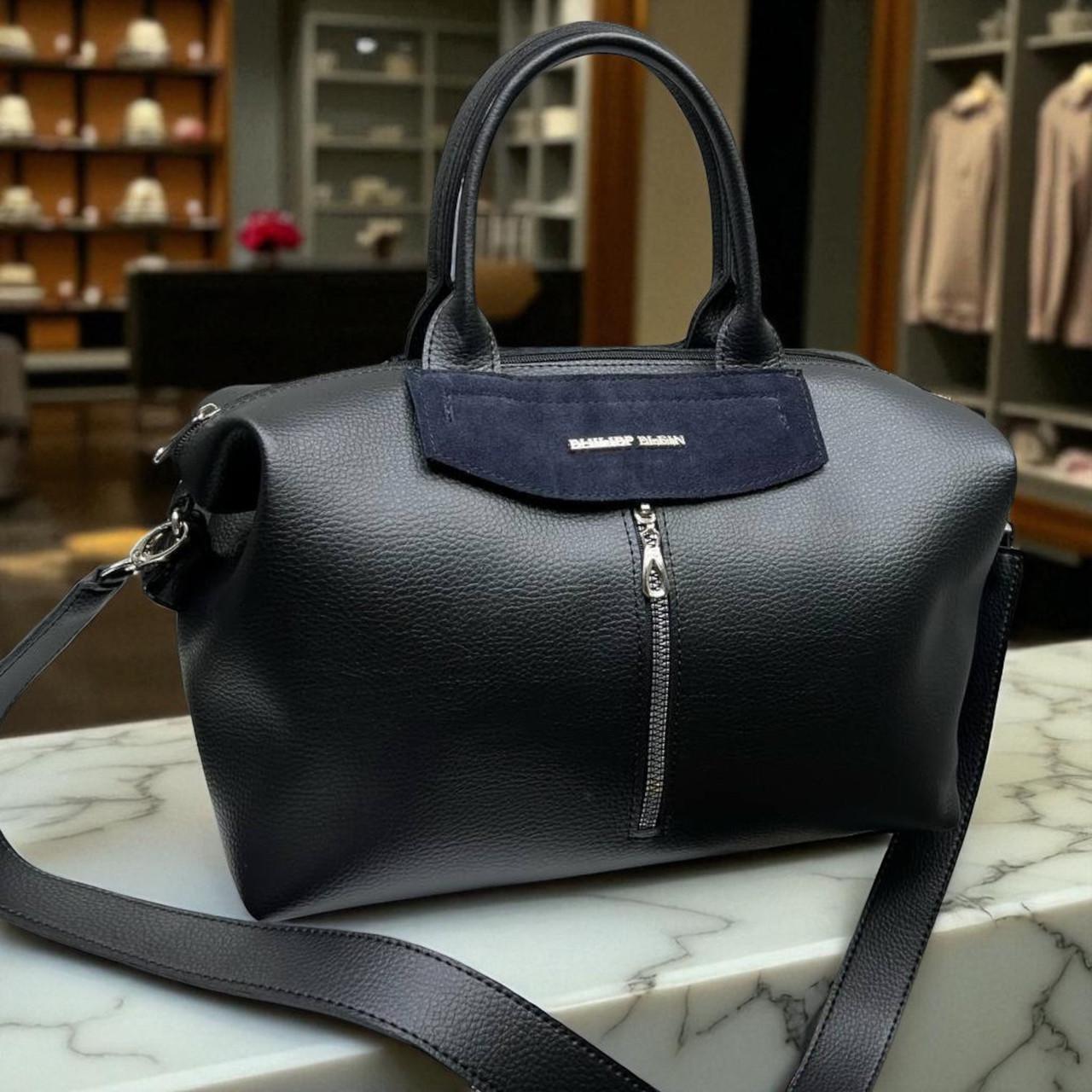 Сумка саквояж жіноча об'ємна з екошкіри через плече дорожня містка Чорний із синім - фото 1 Сумка саквояж жіноча об'ємна з екошкіри через плече дорожня містка Чорний із синім - фото 1