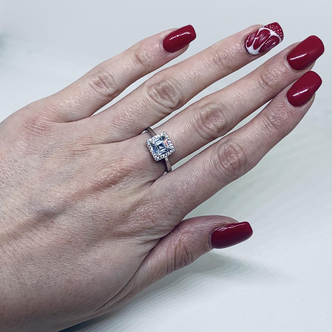 Кольцо серебряное с кубическим цирконием р. 17 2,89 г (1546824828)