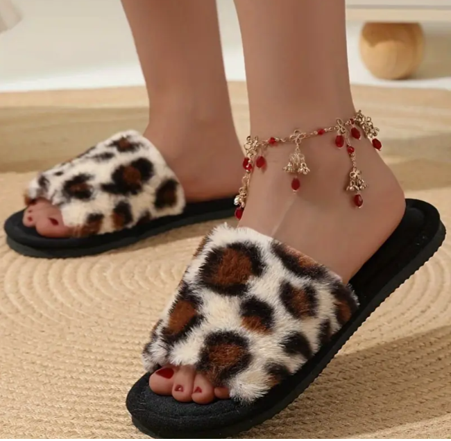 Домашние тапочки женские с открытым носком Леопард р. 39 (1319/4) Домашние тапочки женские с открытым носком Леопард р. 39 (1319/4)