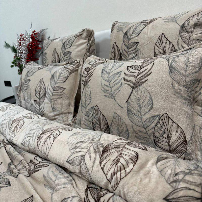 Комплект постельного белья велюровый с рисунком с 4 наволочками евро 200x230 см Кофейный (29225198) - фото 6