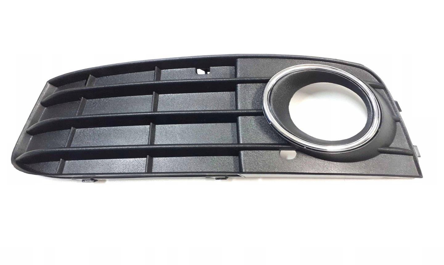 Решітка бампера AVTM Audi A4 B8 08-12 ліва з отвором для протитуманок Хром (1208 913)