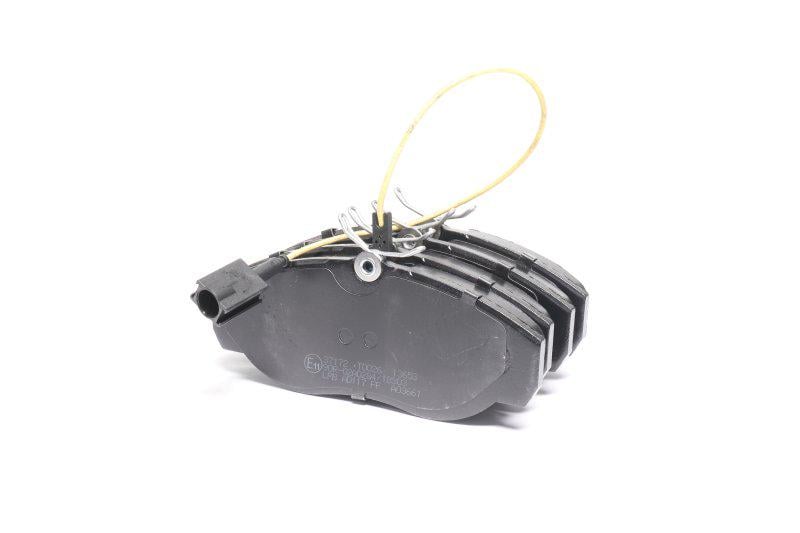 Тормозные колодки дисковые ABS для Citroen/Fiat/Peugeot Jumper/Ducato/Boxer передние (37172) Тормозные колодки дисковые ABS для Citroen/Fiat/Peugeot Jumper/Ducato/Boxer передние (37172)