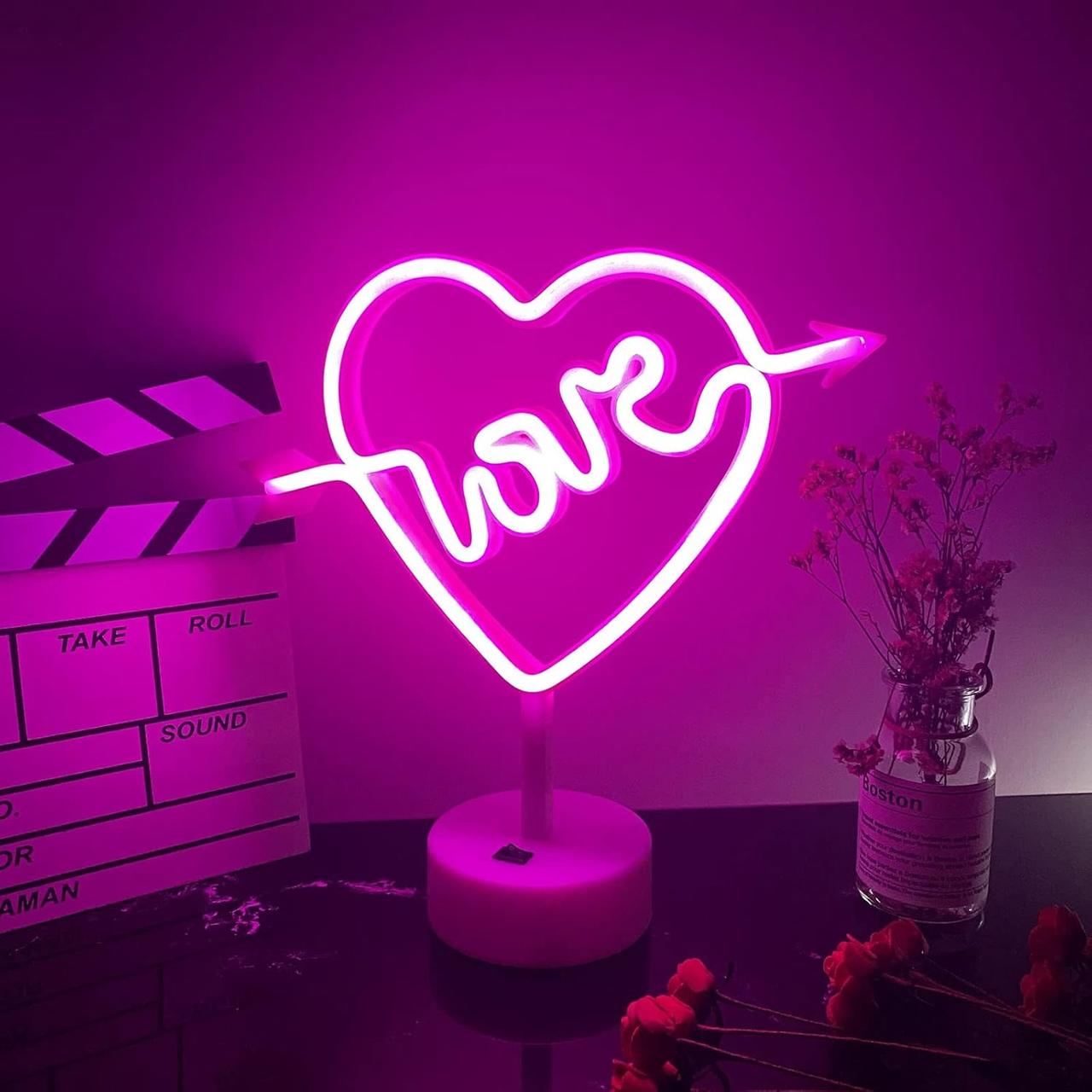 Светильник декоративный настольный неоновый Love на батарейках/USB 28х29 см Розовый (3032169983)