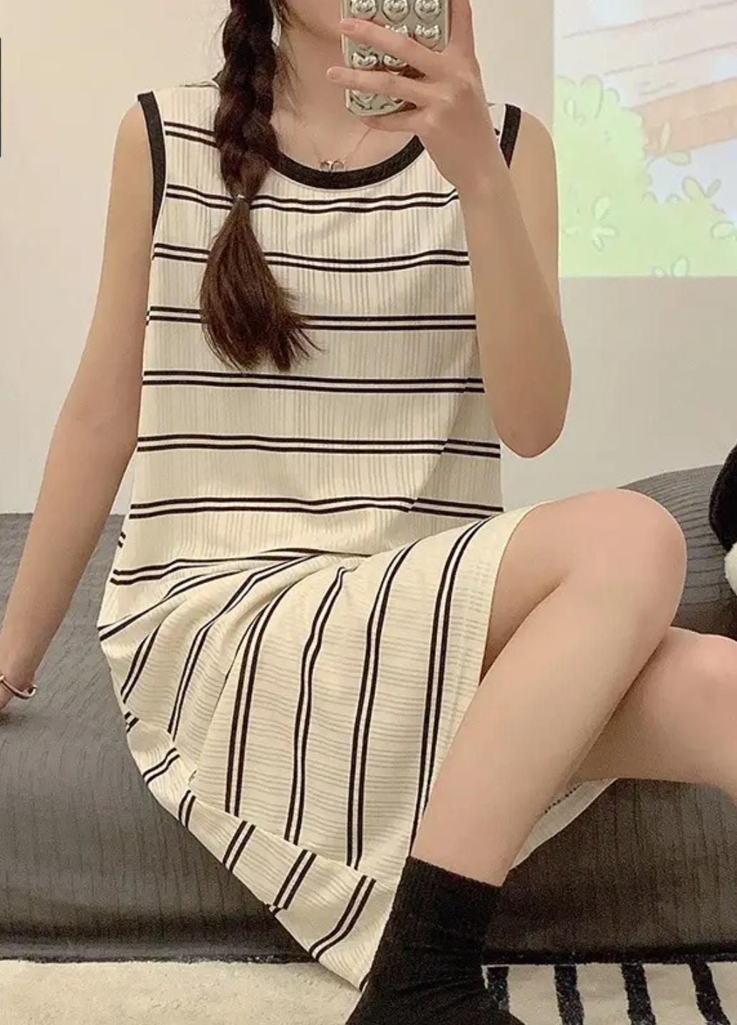 Нічна сорочка жіноча Fun and Comfort M Різнокольровий (1713-42) - фото 1 Нічна сорочка жіноча Fun and Comfort M Різнокольровий (1713-42) - фото 1