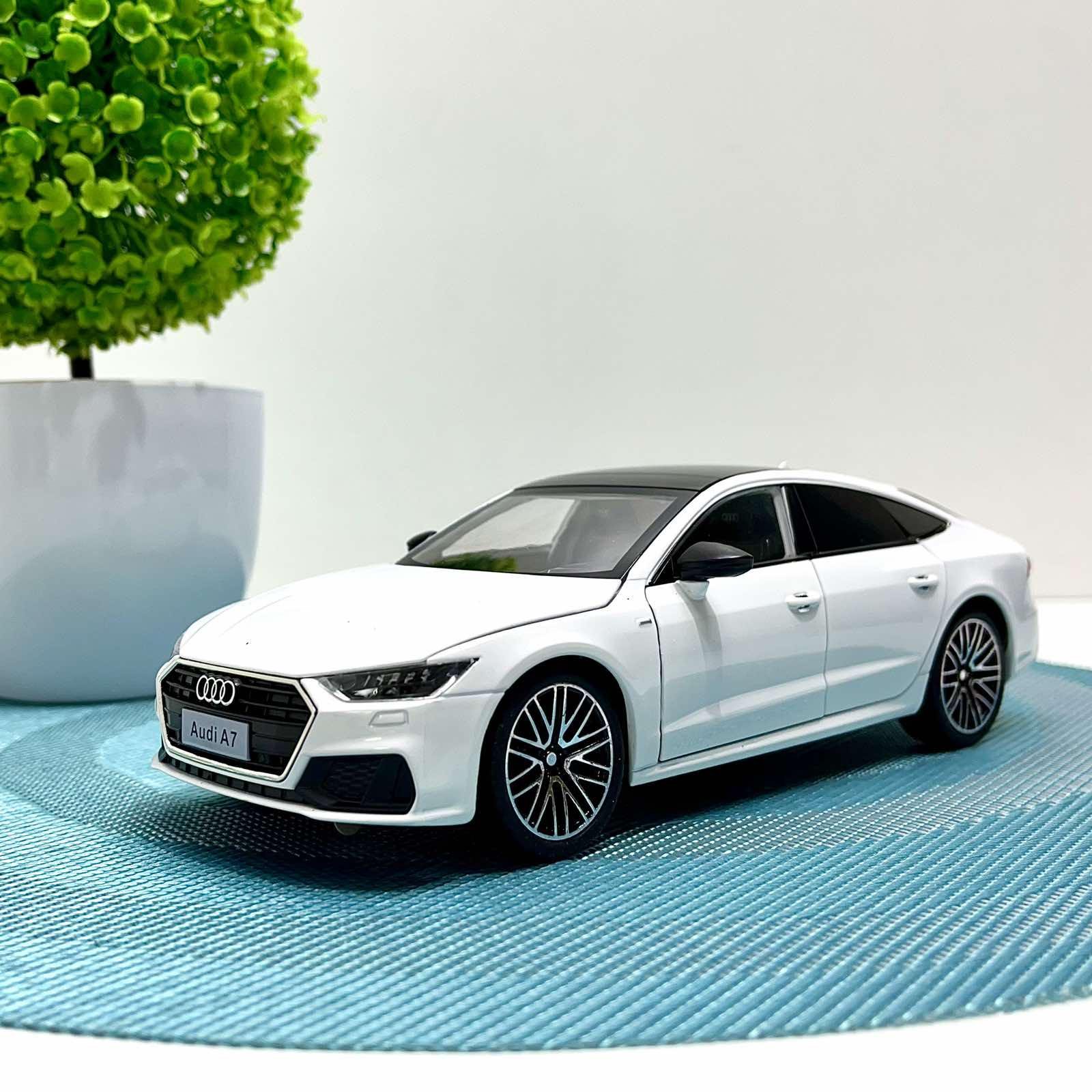 Машинка инерционная Авто Эксперт Audi А7 металлопластик 1:24 звук/свет Белый (1904-17)